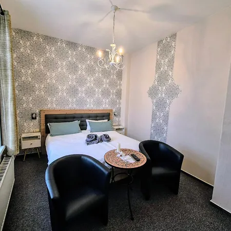 בית הארחה Altstadt Orchidee 3*